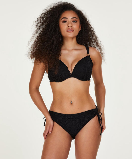  Hunkemöller Dames Badmode Rio Bikinibroekje Crochet - Zwart - Maat M