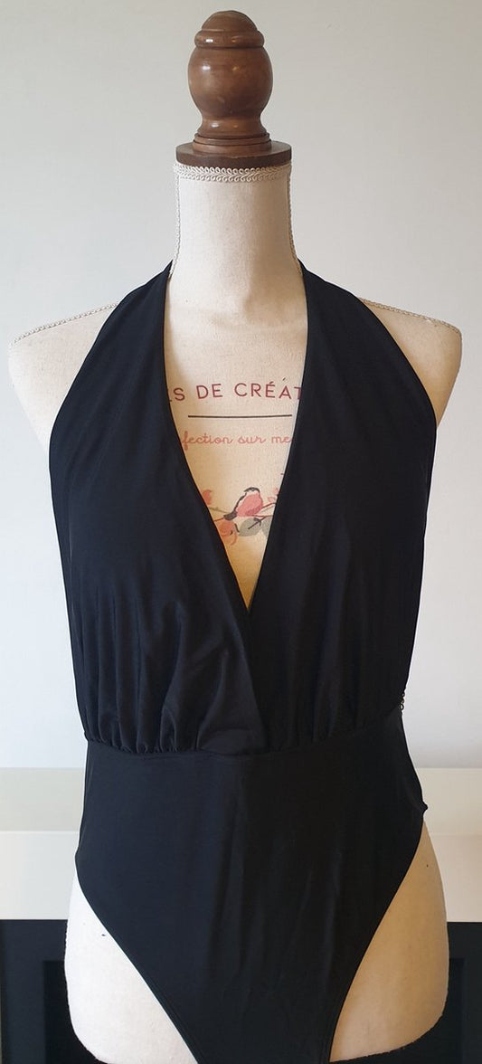 Merkloos Sexy Badpak Met Ketting