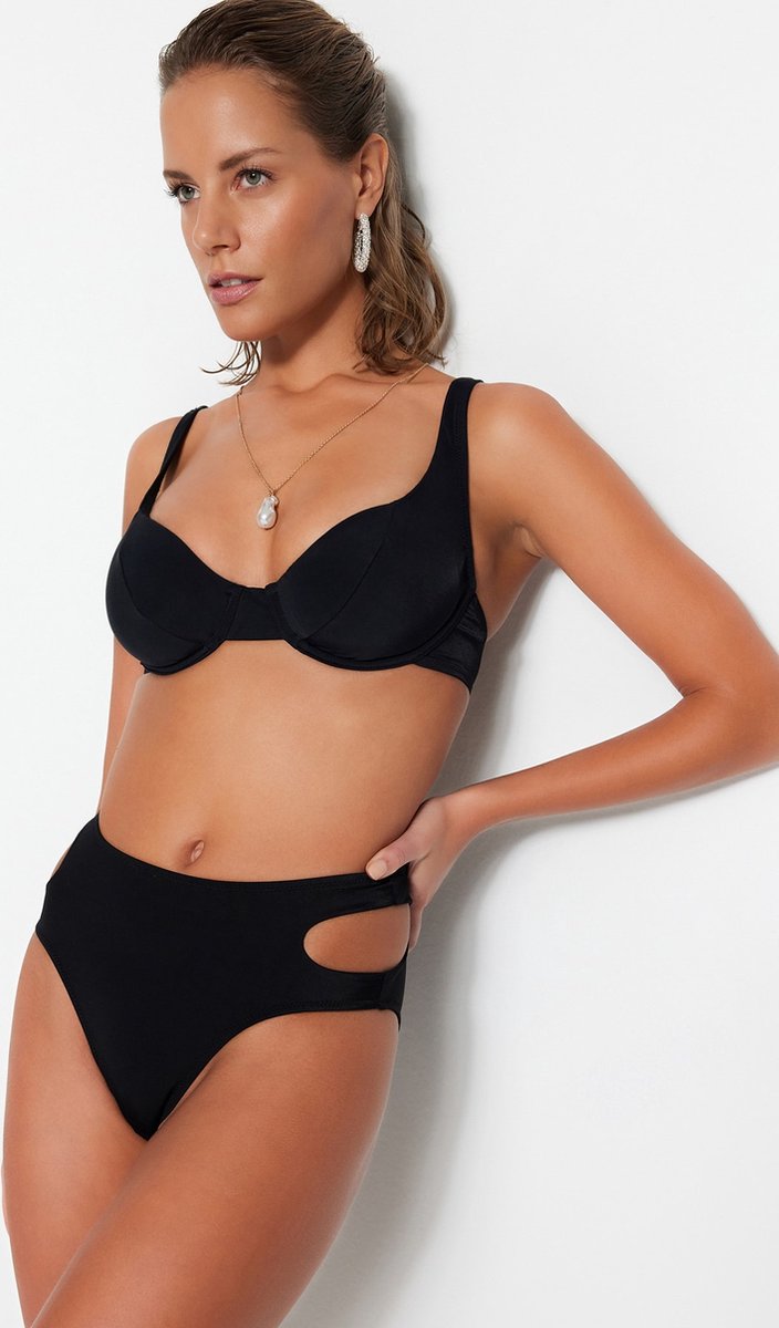  Trendyol Vrouwen Normale Taille Braziliaans Bikinibroekje